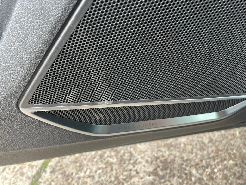 Audi Q3 sport back